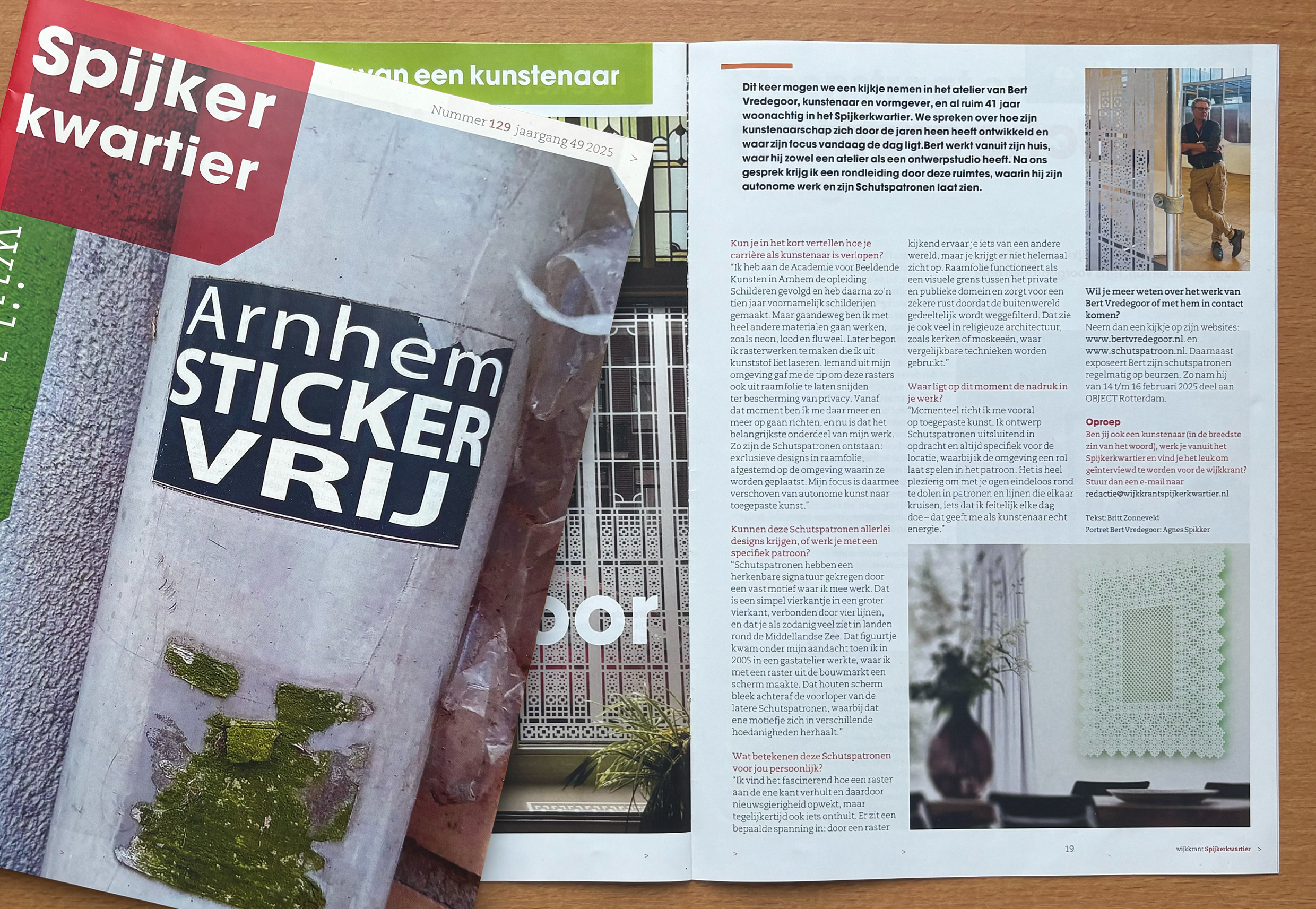 Interview met kunstenaar Bert Vredegoor in wijkkrant Spijkerkwartier.